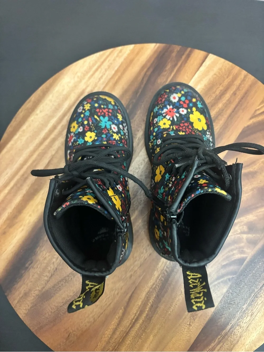 Dr. Martens 1460 Wanderflora Kids Boots Size 1